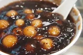 红糖、冰糖、白糖……功效各不同，会吃的人身体更健康图片