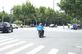 美团外卖刚刚发声：多留8分钟！外卖骑手吐槽：比起超时更怕……图片