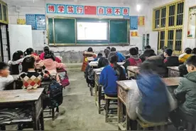 新生代乡村教师成长的困与变图片