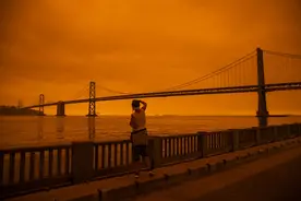 加州山火影响到湾区，橙红色天空仿佛“置身火星”图片