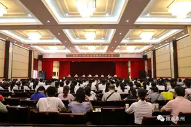 象州县重奖今年高考成绩突出的学校和师生图片