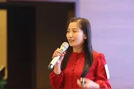 山东热榜｜和张文宏一起上榜全国十大最美教师，山东这位女老师不简单图片
