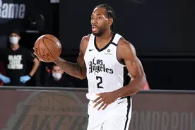 莱昂纳德两次季后赛前十场50%命中率29分，现役第二人图片