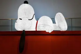 MoCA为史努比举办70周年庆生展！妙趣横生的打卡拍照点，小伙伴们玩嗨了图片