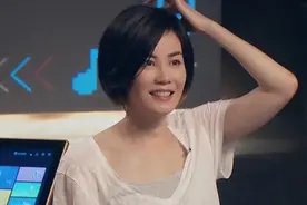 王菲马云直播K歌带三个和声，其中一人是窦颖图片