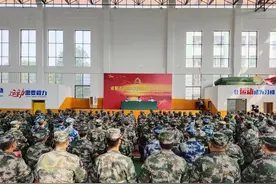 诸暨303名热血男儿参军！今天踏上征程图片
