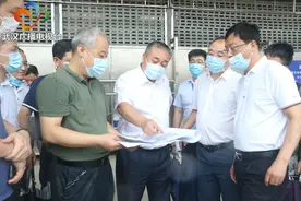 市领导现场办公研究武汉轨道交通武昌火车站交通枢纽规划建设工作图片