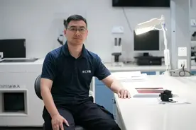 “徐汇工匠”郑健保持从警初心，走好“刑技”之路图片