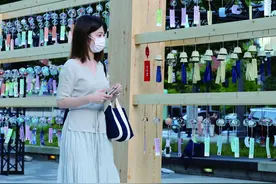 日本人用风铃感谢抗疫医生图片