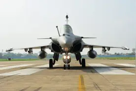 印度5架阵风战斗机正式入列 印媒：印度空军超越中巴空军图片