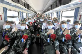 一路顺风最可爱的人！德州今年1400名新兵参军入伍 首批新兵奔赴军营图片