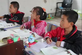 乡村教师为中国西北偏远山村点燃求学“明灯”图片