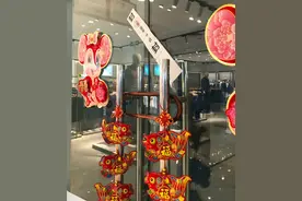 知名品牌加盟店跑路，家长退款无门，总部能“择”干净？图片