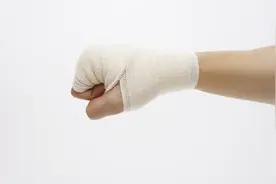 不小心伤到手？这篇常见手外伤的处理方法快转给家人图片