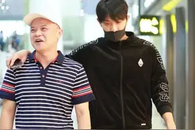 黄子韬父亲因病去世，曾全力支持儿子发展图片