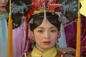 还记得《还珠格格》里的皇后吗？她现在长这样图片