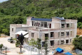 被多部门立案查处 违建房为何“从一层建到了三层”图片