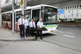 从业近40年，收到5000封感谢信，96路公交车“光头师傅”收徒弟图片