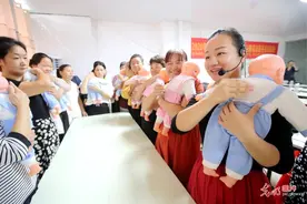 江西峡江：技能培训助妇女就业图片