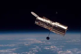 哈勃捕捉到令人瞩目的球状星团的图像 由成千上万颗恒星组成图片