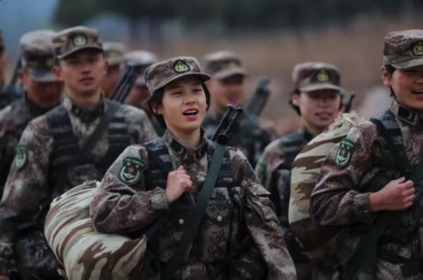 这个“00后”，是怎么成长为“女枪王”的？