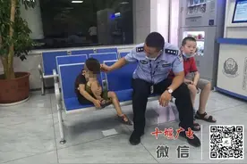 12岁小哥哥“捡到”一个5岁男孩，之后的事很暖心图片