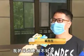 女子走廊装鞋柜挡光线 邻居苦不堪言沟通多次无果 鞋柜被人砸了？图片