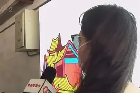 青岛一女子健身房洗澡时，男子突然闯入！事后他扬言：都道歉了还想怎么样，要不你杀了我？图片