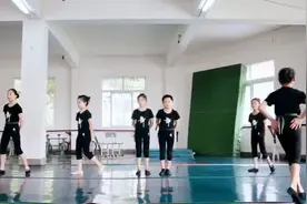 杂技团里的别样童年图片