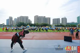 挑战自我、超越极限 光明区全民冲关挑战赛激烈开赛图片