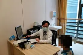 11岁男孩一到学校就喊肚子疼！大家都责怪他“不想上学”，真相让父母自责图片