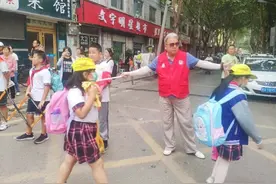 78岁老人来信：夸夸咱济南这个小区的活雷锋，个个都是正能量图片