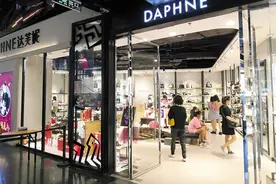 一代“鞋王”退出实体零售 传统“潮牌们”正消失图片