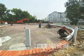 完善设施 整修广场图片