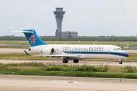 @空中飞人，南航最近在上海用了三种新机型，本周还将发布进博会“神秘礼物”| 国庆支招图片