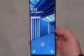 外媒评价LG Wing 5G手机：“长相怪异”的双屏手机图片