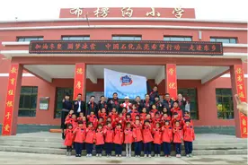 圆东乡孩子们一个冰雪梦图片