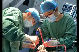 生死时速 院校联手 让命悬一线的益阳医专学子罗秀秀转危为安图片
