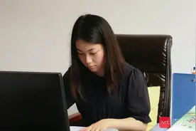 北大毕业放弃高薪入职一民办学校，珠海95后教师引热议图片