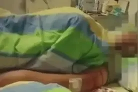男子见义勇为却遭猴群“报复”，全身多处受伤！景区回应图片