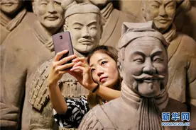 陕西文旅产业复苏 秦始皇兵马俑吸引外地游客“打卡”图片