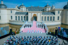 超浪漫！兰州局集团公司在宁夏银川为40对新人举办集体婚礼图片
