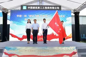 “问诊”城市地下管道 管网非开挖修复机器人亮相成都图片