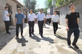 市农业农村局党组书记冯树民一行来我县观摩美丽乡村片区图片
