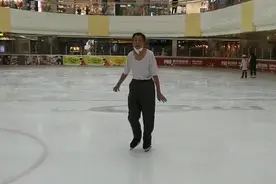 “冰上老顽童”终于火了！这是个“宝藏大爷”啊图片