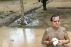 泡在泥浆里吹海螺可防新冠？奇葩疗法翻车，这名印度议员确诊了图片