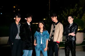 “假偶”男主合作泰版《流星花园》将关注校园霸凌图片