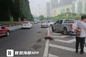 福州尤溪洲大桥发生车祸三人被撞，一女子不幸身亡图片