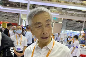 按摩师也要下岗了？国产协作机器人公司首推按摩理疗机器人图片