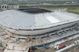 终于等到你！浦东足球场打造足球电竞双主场：设计时预留电竞接口视频封面
